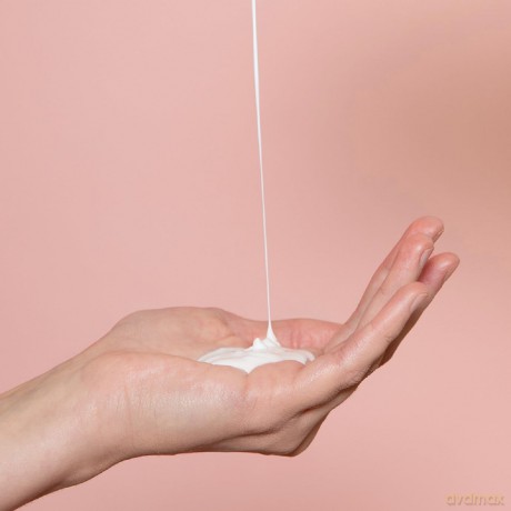 Topicrem Moisturizing Body Milk for Dry and Sensitive Skin (Ultra -Moisturizing Body Milk) - Volume: 1000 ml