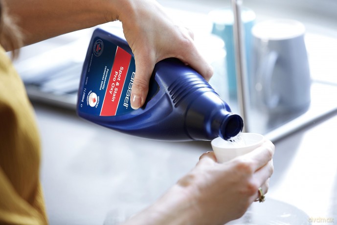 Płyn dousuwania plam z dywanów Bissell - Spot and Clean Pro Oxy 1L