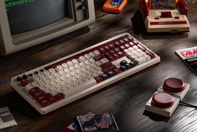 8BitDo 108 Mechanical Keyboard Fami Ed.