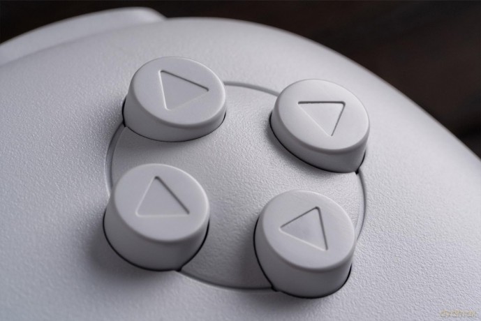 8BitDo 64 Bluetooth Controller white