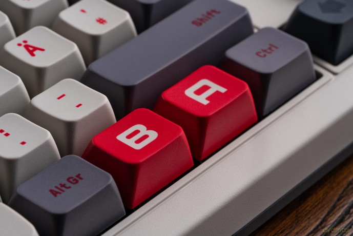 8BitDo Mechanical Keyboard - N Ed. ISO (QWERTZ)