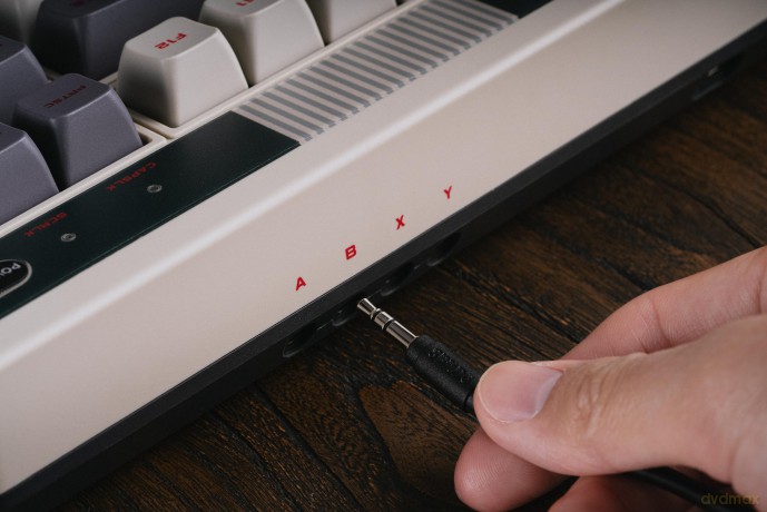 8BitDo Mechanical Keyboard - N Ed. ISO (QWERTZ)