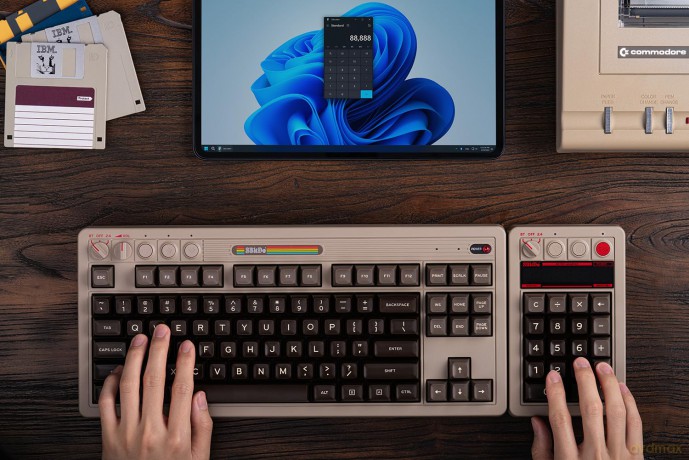 8BitDo Mechanical Numpad C64 Ed.