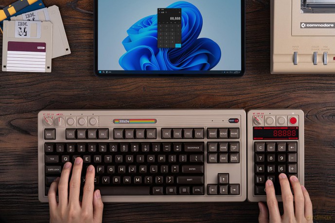 8BitDo Mechanical Numpad C64 Ed.