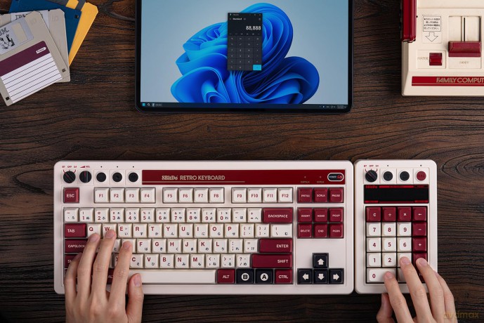 8BitDo Mechanical Numpad Fami Ed.
