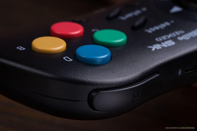 8BitDo NEOGEO Wireless Pad Kyo Kusa