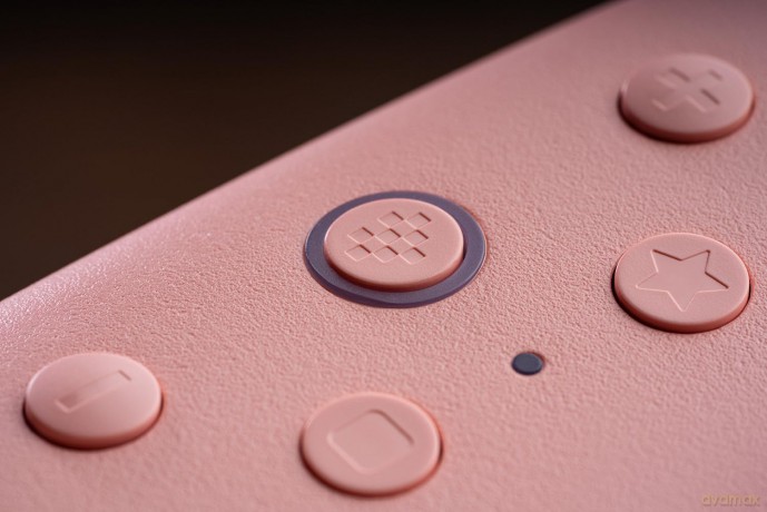 8BitDo Ultimate 2C Wired Pad Peach