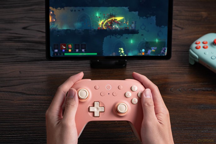 8BitDo Ultimate 2C Wireless Pad peach