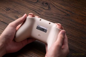 8BitDo Ultimate 2C Wireless Pad peach