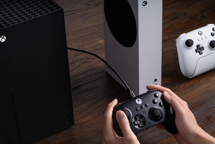 8BitDo Ultimate 3-mode Xbox Gamepad black