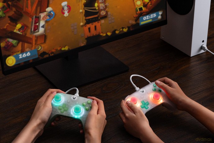 8BitDo Ultimate Mini Wired Xbox Pad clear pink