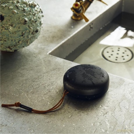 B&O Beoplay A1 2nd Gen. Speaker black anthracite