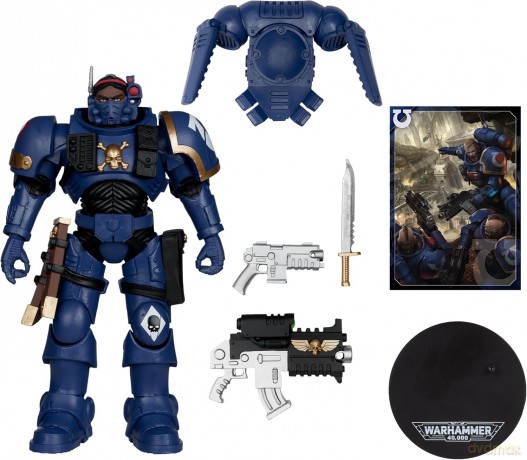 Ultramarines Lieutenant in Phobos Warhammer 40,000 Figurka 18 cm