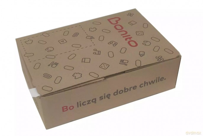 Karton 30.5 x 21.5 x 7.7 cm