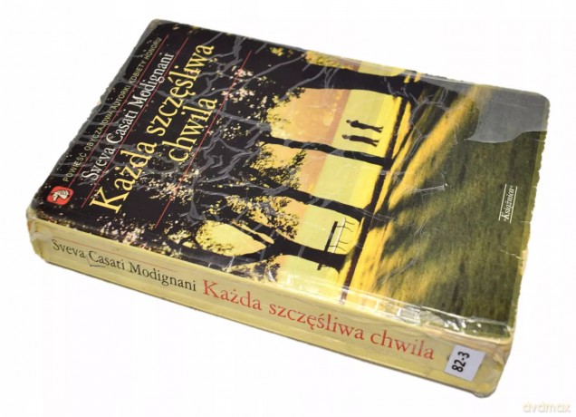 KAŻDA SZCZĘŚLIWA CHWILA, książka papierowa [KSIĄŻKA]