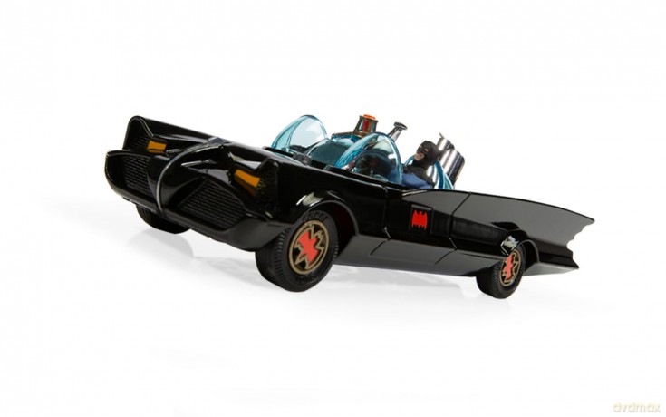 Batman: Batmobile Model With Batman And Robin