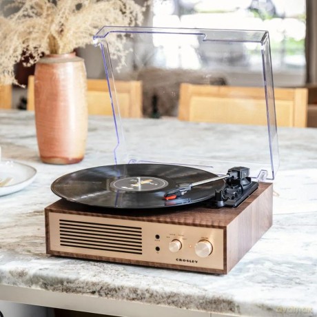Crosley: Miles Record Player (Walnut)