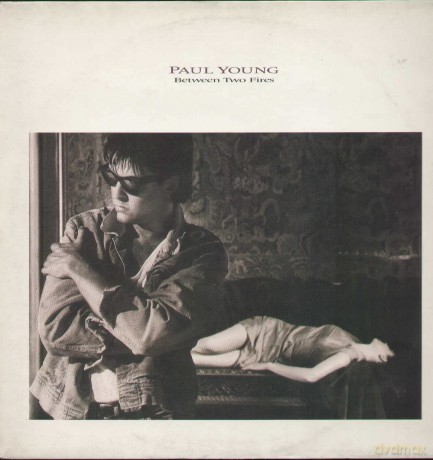 Paul Young: Between Two Fires [Winyl]