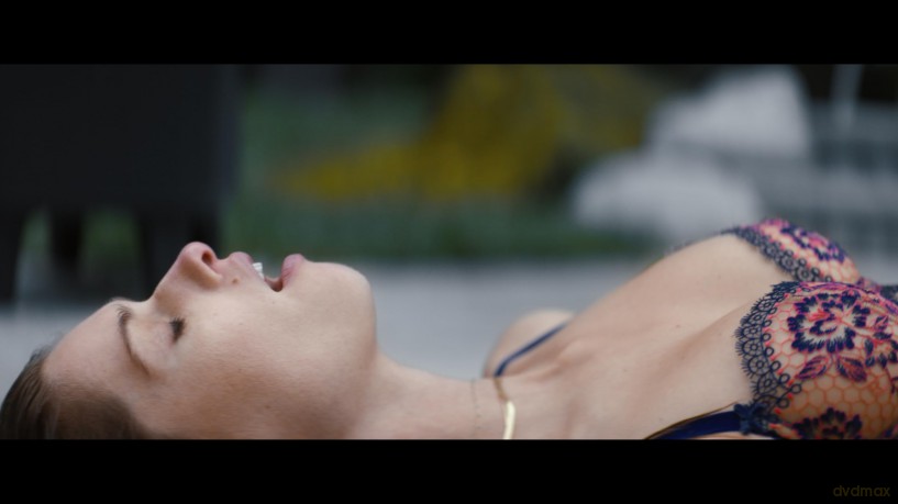 The Girl In The Pool [Blu-Ray]
