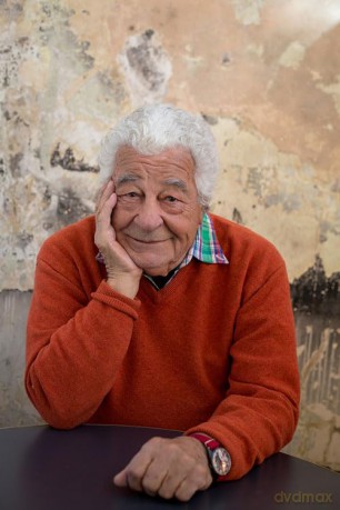 A Passion for Mushrooms: A comprehensive cookbook and foraging field guide for mushroom enthusiasts - Antonio Carluccio [KSIĄŻKA]
