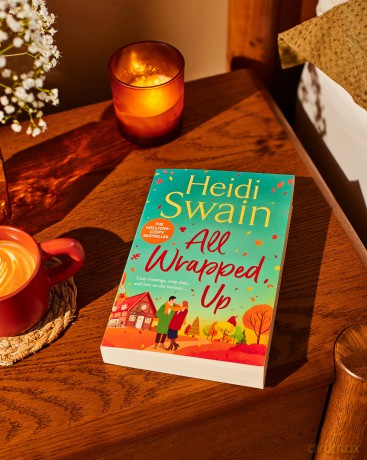 All Wrapped Up: The brand-new uplifting and completely heart-warming seasonal romance from the Sunday Times bestseller. - Heidi Swain [KSIĄŻKA]