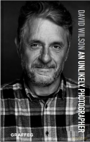 An Unlikely Photographer - David Wilson [KSIĄŻKA]
