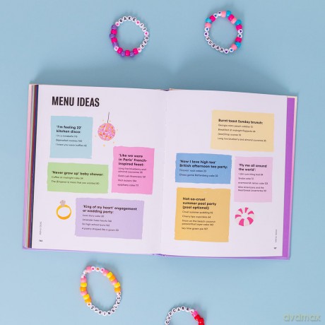 Bake it Off: The ultimate Taylor Swift baking book and Christmas gift for Swifties - Elly McCausland [KSIĄŻKA]