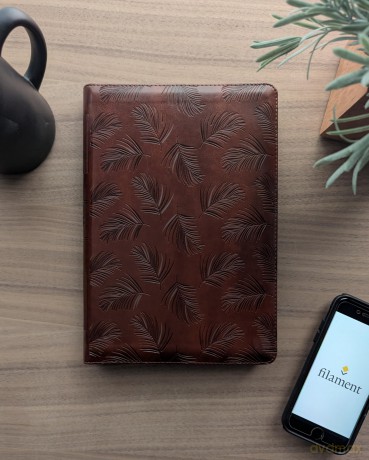 Biblia ultrafina NTV, letra grande de z per con Filament - Tyndale House [KSIĄŻKA]