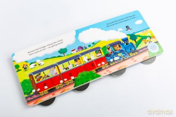 Bizzy Bear Whizzy Wheels: Train: With 4 moving wheels! - Benji Davies [KSIĄŻKA]