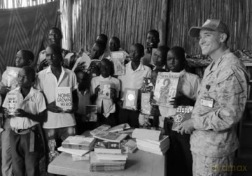 Blue Helmet: My Year as a UN Peacekeeper in South Sudan - Edward H. Carpenter [KSIĄŻKA]