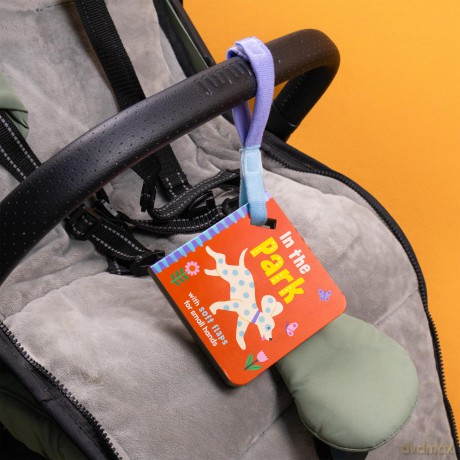 Buggy Book with Felt Flaps - In the Park | Chunky Pram Book for Babies | 6 Spreads of Bright Park Scenes [KSIĄŻKA]