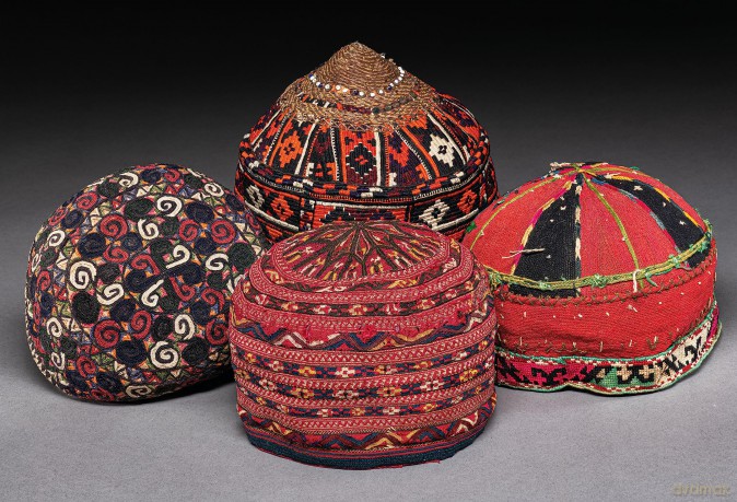 Central Asian Textiles: The Neville Kingston Collection - Snezhanna Atanova [KSIĄŻKA]