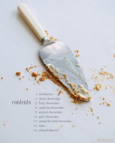 Cheesecake: Over 60 scrumptious recipes for creamy confections - Hannah Miles [KSIĄŻKA]