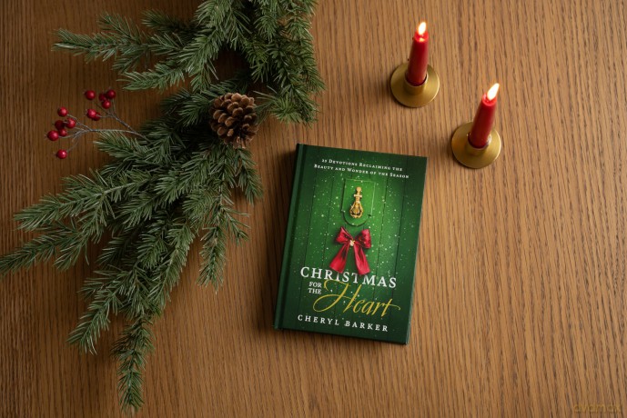 Christmas for the Heart: 25 Devotions Reclaiming the Beauty and Wonder of the Season - Cheryl Barker [KSIĄŻKA]