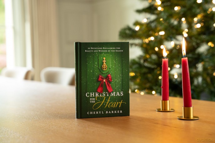 Christmas for the Heart: 25 Devotions Reclaiming the Beauty and Wonder of the Season - Cheryl Barker [KSIĄŻKA]