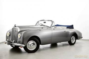 Classic Cars Review: Revised Edition - Michael Görmann [KSIĄŻKA]