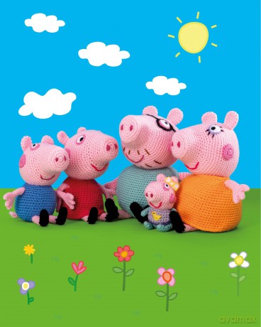 Crochet Peppa Pig: Over 20 adorable amigurumi toy patterns for hours of fun! - Irene Strange [KSIĄŻKA]