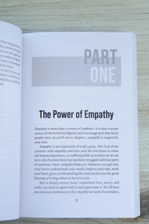 Deeply Loved: Receiving and Reflecting God's Great Empathy for You - Bill Gaultiere [KSIĄŻKA]