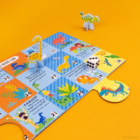 Dinosaur Board Game Set - Includes 2 Games and Activity Book - Sarah Wade [KSIĄŻKA]