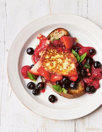 Eat Yourself Healthy: Jamie's Ultimate Cookbook for Everyday Healthy Eating - With a 2-Week Health Kickstart Plan - Jamie Oliver [KSIĄŻKA]