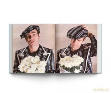 Elton John: Icon - Iconic Images [KSIĄŻKA]