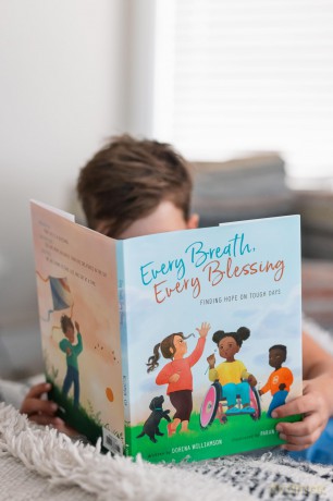 Every Breath, Every Blessing: Finding Hope on Tough Days - Dorena Williamson [KSIĄŻKA]