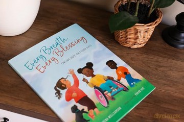 Every Breath, Every Blessing: Finding Hope on Tough Days - Dorena Williamson [KSIĄŻKA]