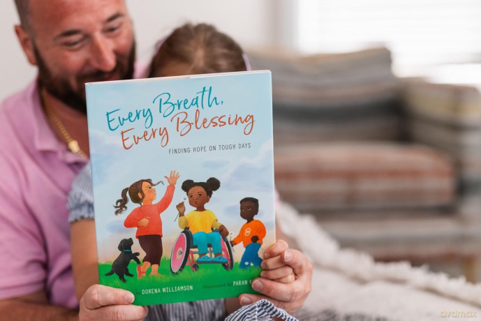 Every Breath, Every Blessing: Finding Hope on Tough Days - Dorena Williamson [KSIĄŻKA]