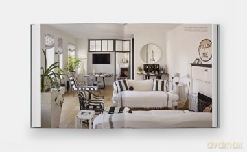 Everybody Loves Stripes: Decorating Between the Lines - Alexandra Morris Flint [KSIĄŻKA]