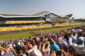 F1 Racing: The Ultimate Companion - Bruce Jones [KSIĄŻKA]