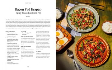 Family Thai: Bringing the Flavors of Thailand Home - Arnold Myint [KSIĄŻKA]