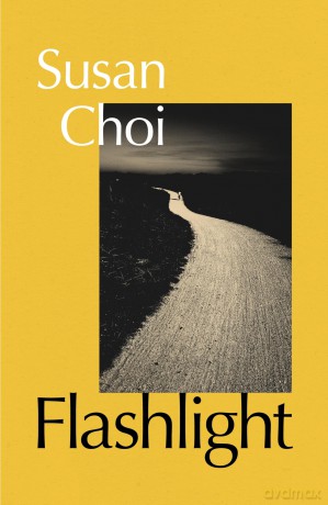 Flashlight: Shortlisted for the Booker Prize 2025 - Susan Choi [KSIĄŻKA]