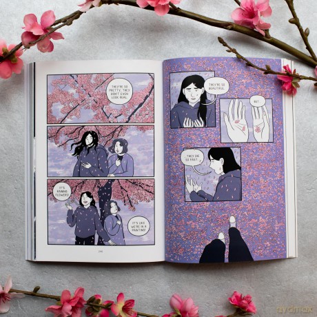 Halfway There: A Graphic Memoir of Self-Discovery - Christine Mari [KSIĄŻKA]