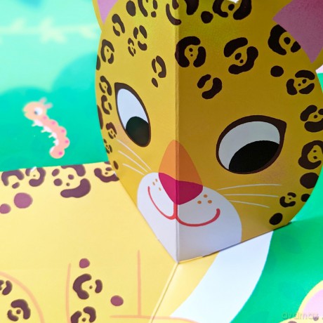 Jaguar in the Jungle - Children's Pop-Up Book [KSIĄŻKA]